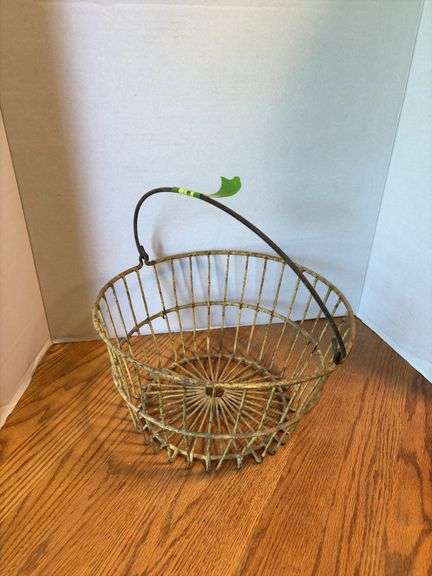Round metal egg basket image