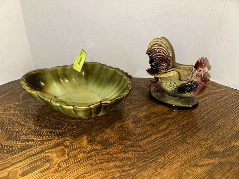 2 pcs Hull pottery