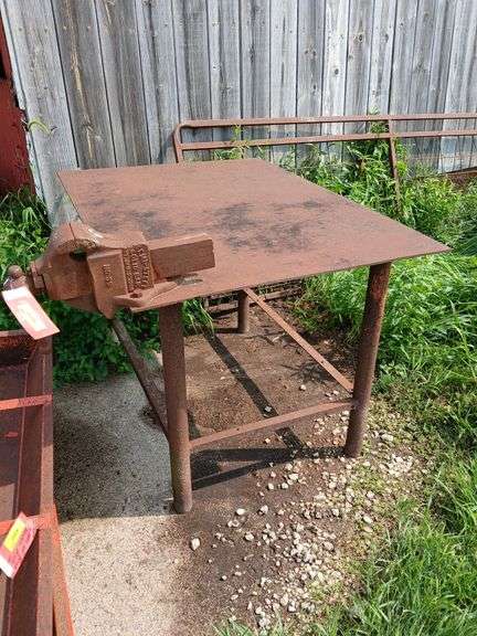 36 x 48 welding table and vise image