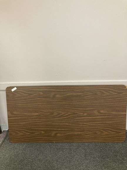 Folding table 5’ image