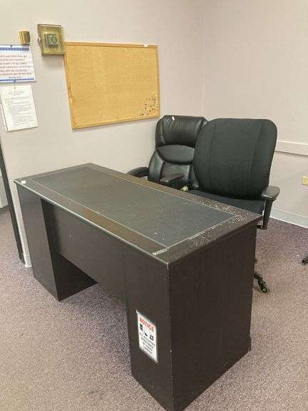 Desk, two office chairs (one missing casters), cork board (bring tools to remove board) image