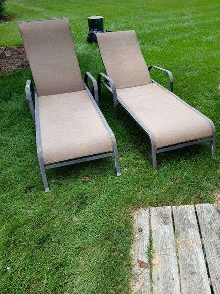 2 chaise lounge deck chairs image