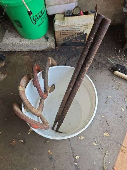 Horseshoe set image