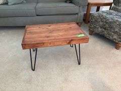 Pallet style table 18 x 26