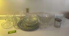Punch bowl, cigar humidor, vases, etc...