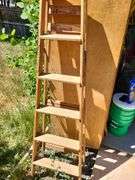 Wood ladder