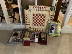 Carom board, games, checkers, puzzles, wooden blocks, etc...