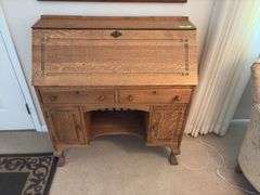 Quartersawn solid oak drop front desk 15D x 35L x 40H