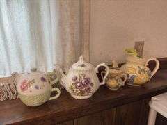 Crown Dorset teapot, Hallmark teapot, Red Wing tea pot with matching sugar The handle on the Red Wing teapot has been repaired