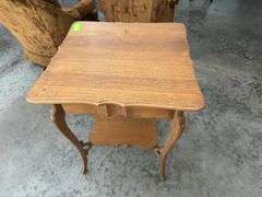 Oak parlor table 24 x 24 x 30H