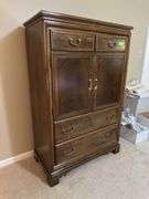 Armoire 19D x 38L x 59H