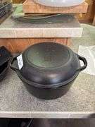 Lodge cast iron dutch oven