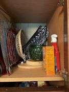 Cookbooks, cleaning, food, tumblers, wraps, baking papers, etc
