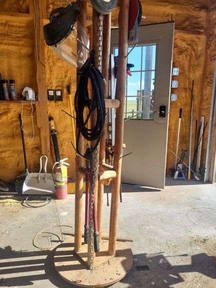 Tool tree with tools 68" image