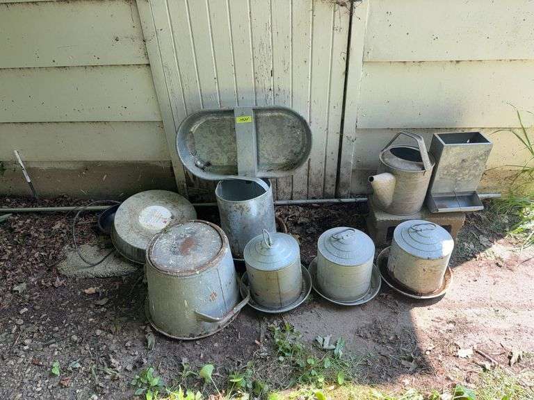 Chicken supplies image