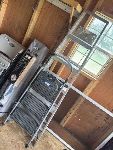 Aluminum step ladder and Costco painters stepladder image