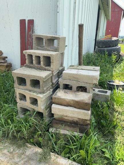 Quantity of cinder blocks image