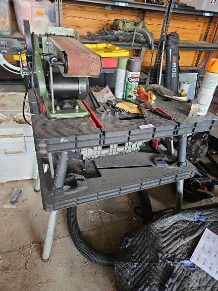 Central Machinery Belt and Disc Sander with a table and Contents image