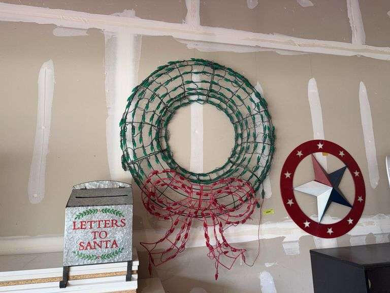 Star deco, wire lighted wreath and Letters to Santa mailbox image