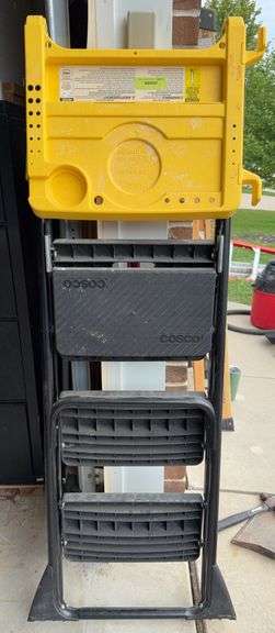 Cosco 3 step painters ladder image