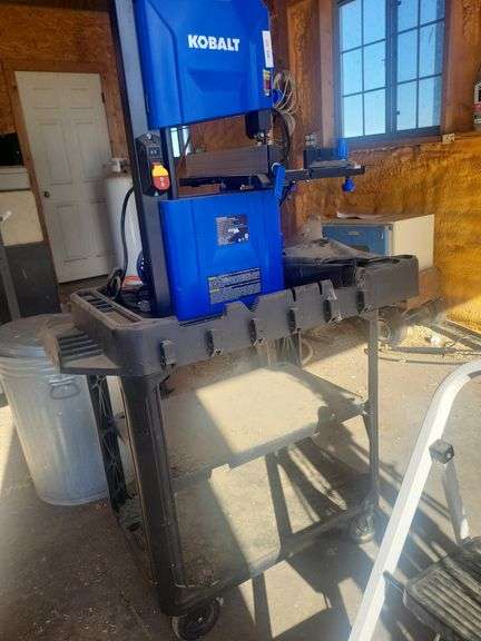 Nine inch band saw image