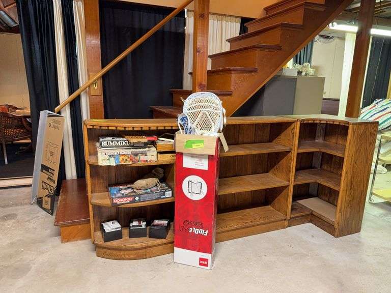 Oak room divider w/corner section 84" long x 38" tall NO CONTENTS image