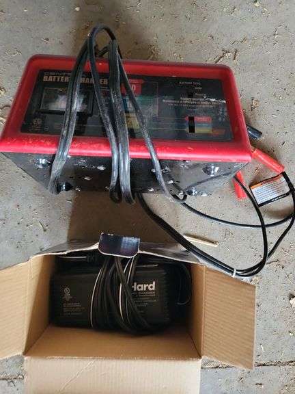 Battery charger and maintainer image