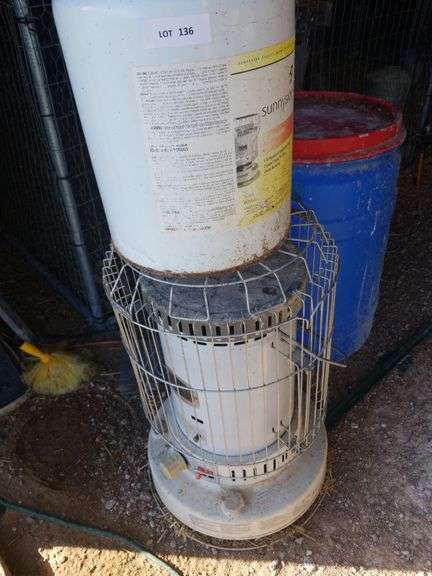 Kerosene heater (we recommend wearing mask and gloves to remove this item) image