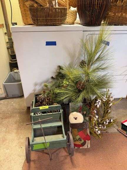 Decorator wagon and other decor image