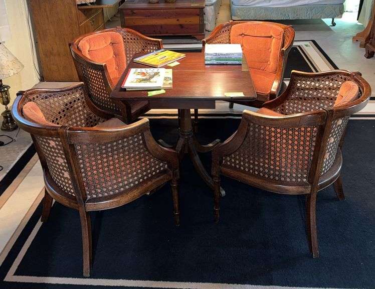 30x30 Duncan Phyfe style table with 4 chairs Great poker playing table!! image