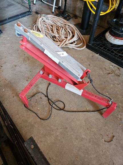 Clay Target Thrower image