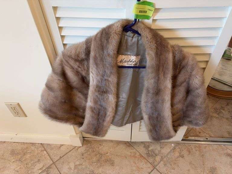 Mitvalskys Fine Furs Cedar Rapids Waterloo mink? shawl image