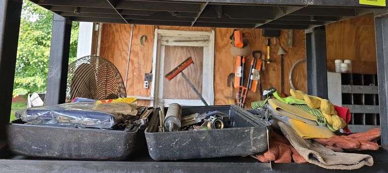 Socket set, gloves image