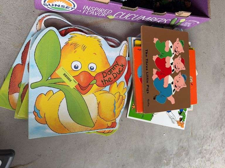 Kids books and puzzles image