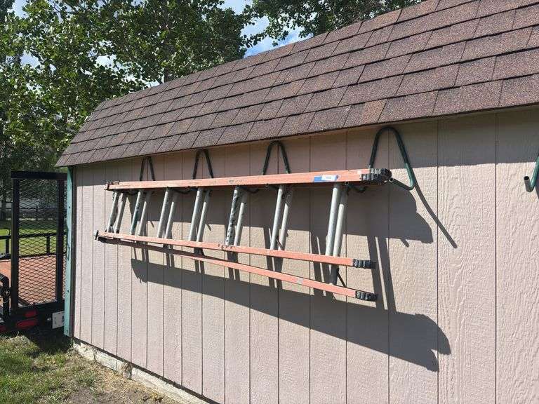 14’ fiberglass extension  ladder image