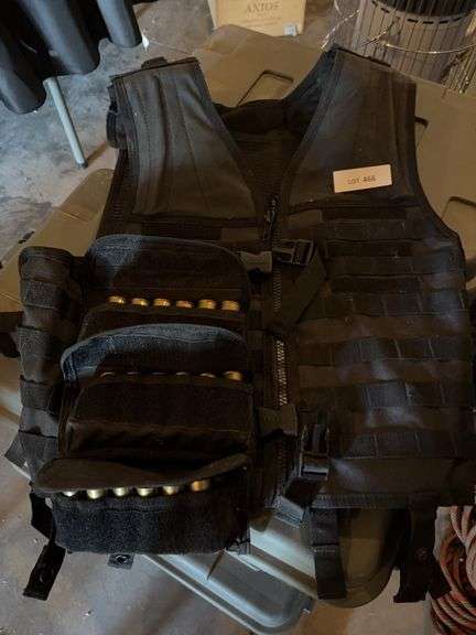Bird hunting vest, 12GA shotgun shells in pockets image