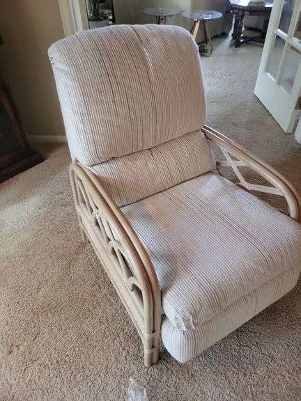Recliner chair image