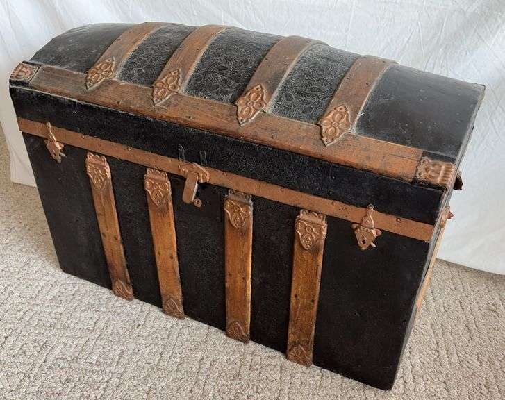 18x33 trunk, handles missing image