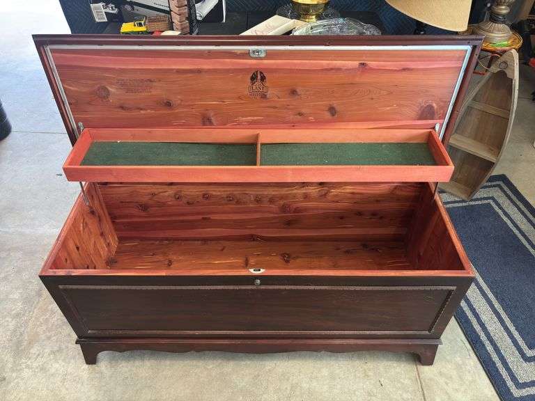 Lane cedar chest image