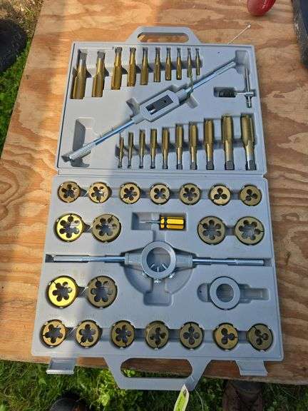 Tap & die set image