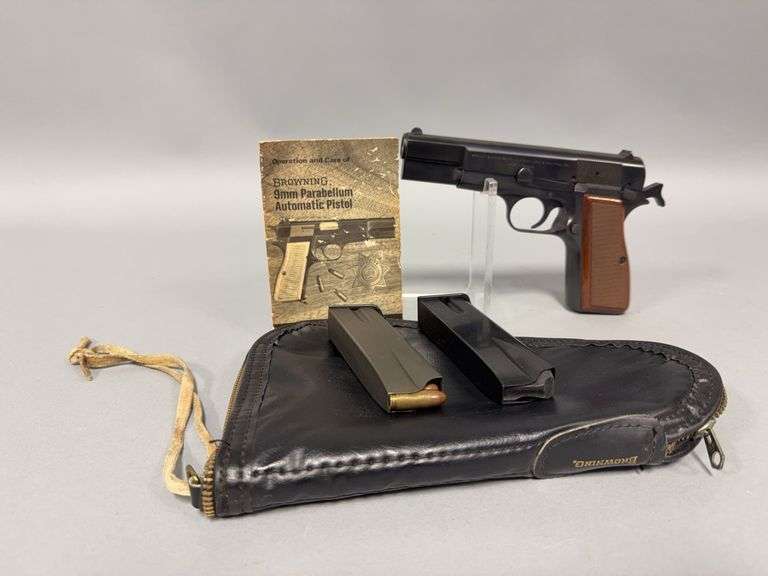 Browning 9mm Parbellum 2 magazines SN 76C92310 image