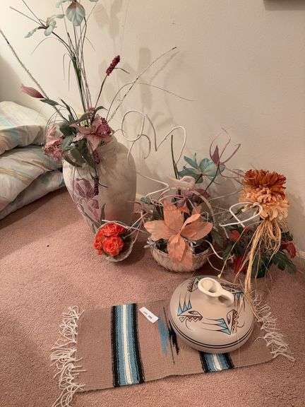 Vases, southwestern table short runner image
