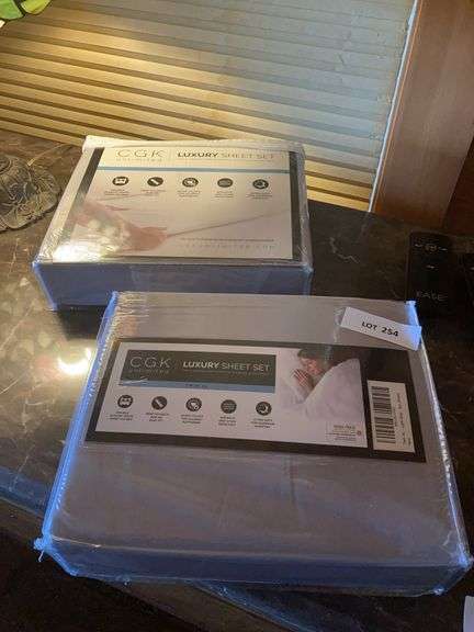 Two twin XL sheet sets-new image
