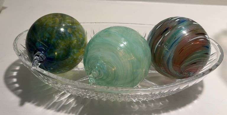 Three art glass hanging balls in an oval shape pickle dish The hanging loop for one is broken image