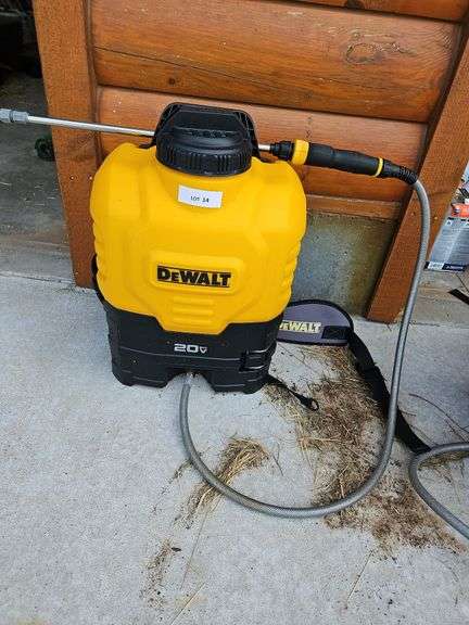 Dewalt 20V Max Backpack Sprayer image