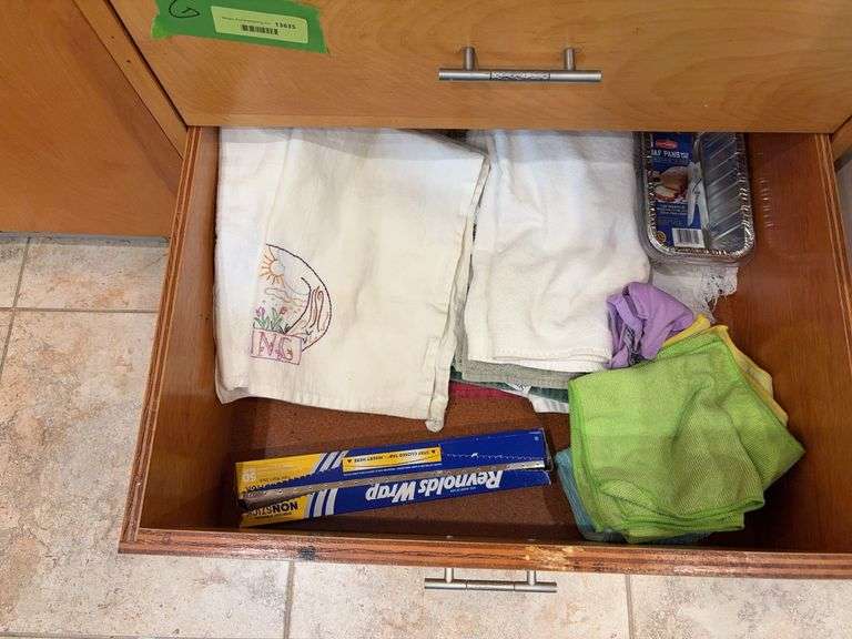 Kitchen towels and baking pans All marked “H” image
