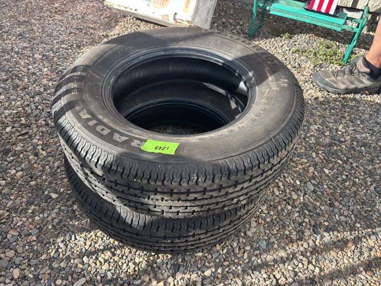 205/75/r15 pair of tires image