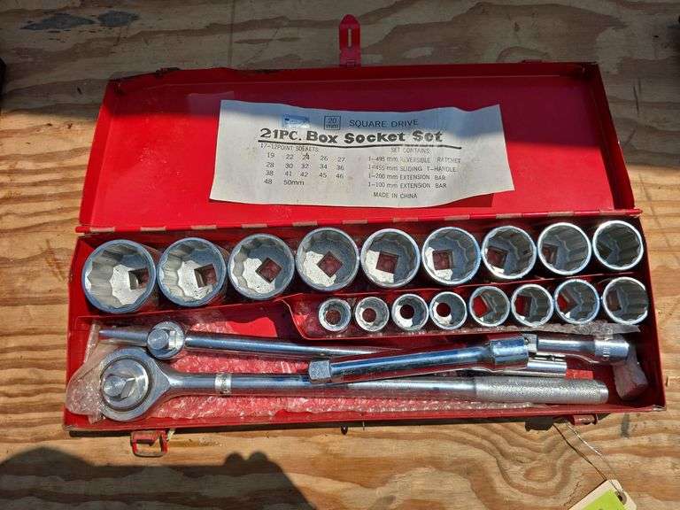 20mm 21pc box socket set image