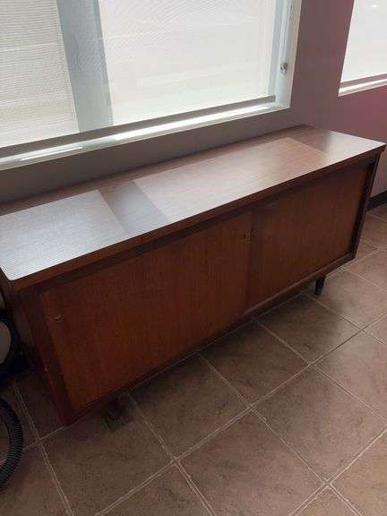 Credenza 60x17 1/2 x29 image