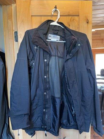 Men’s coats, sweat shirts, fishing vest, hat image